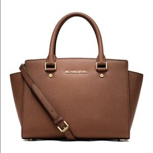 Limited Time Price! 🤩 Michael Kors Selma